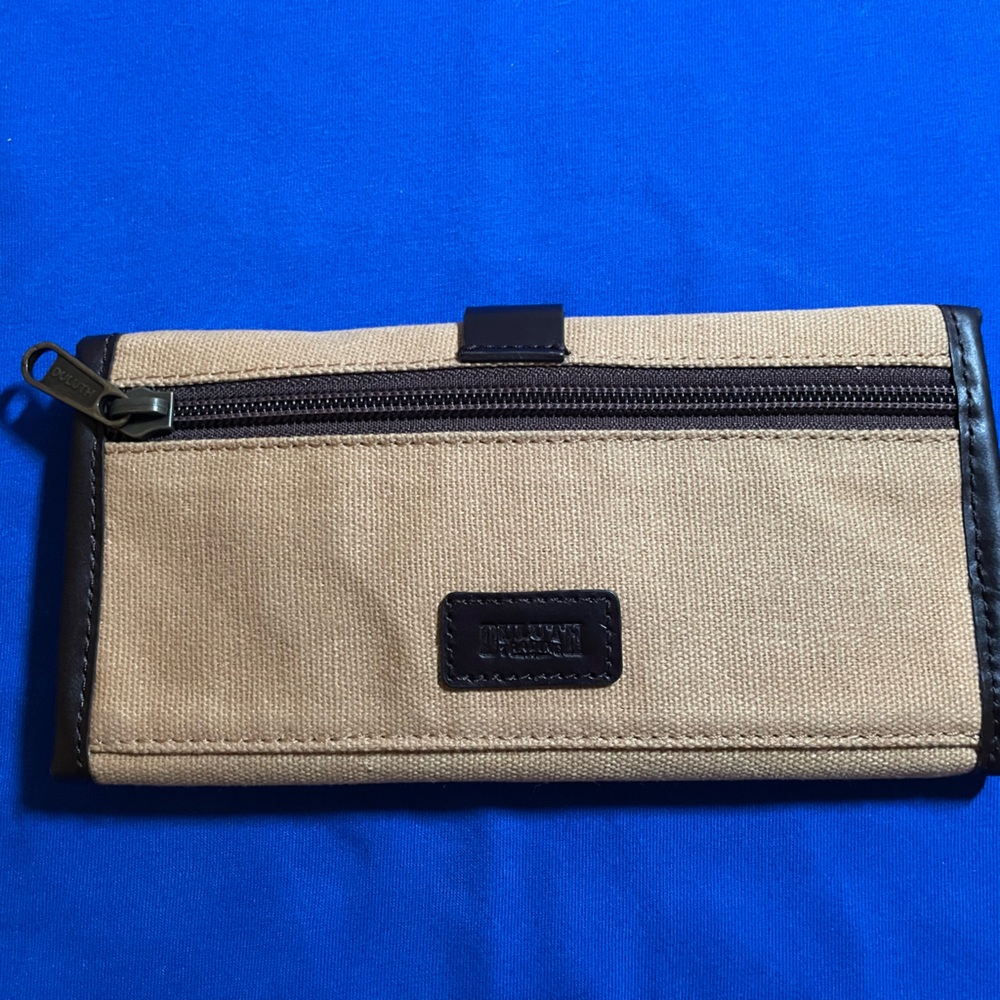 Wallet / Clutch - Picture 2 of 5